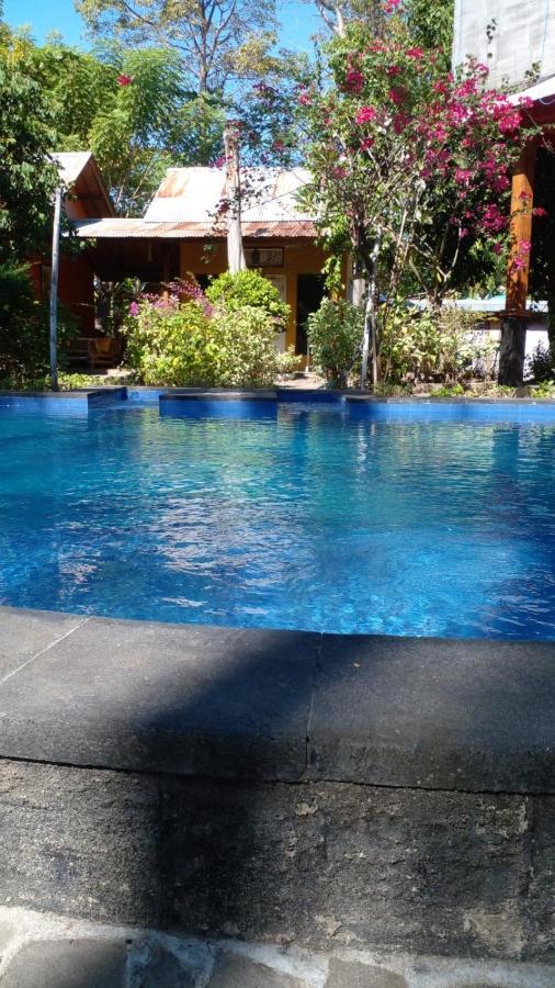 Elephant House And Bungalows Gili Air Extérieur photo