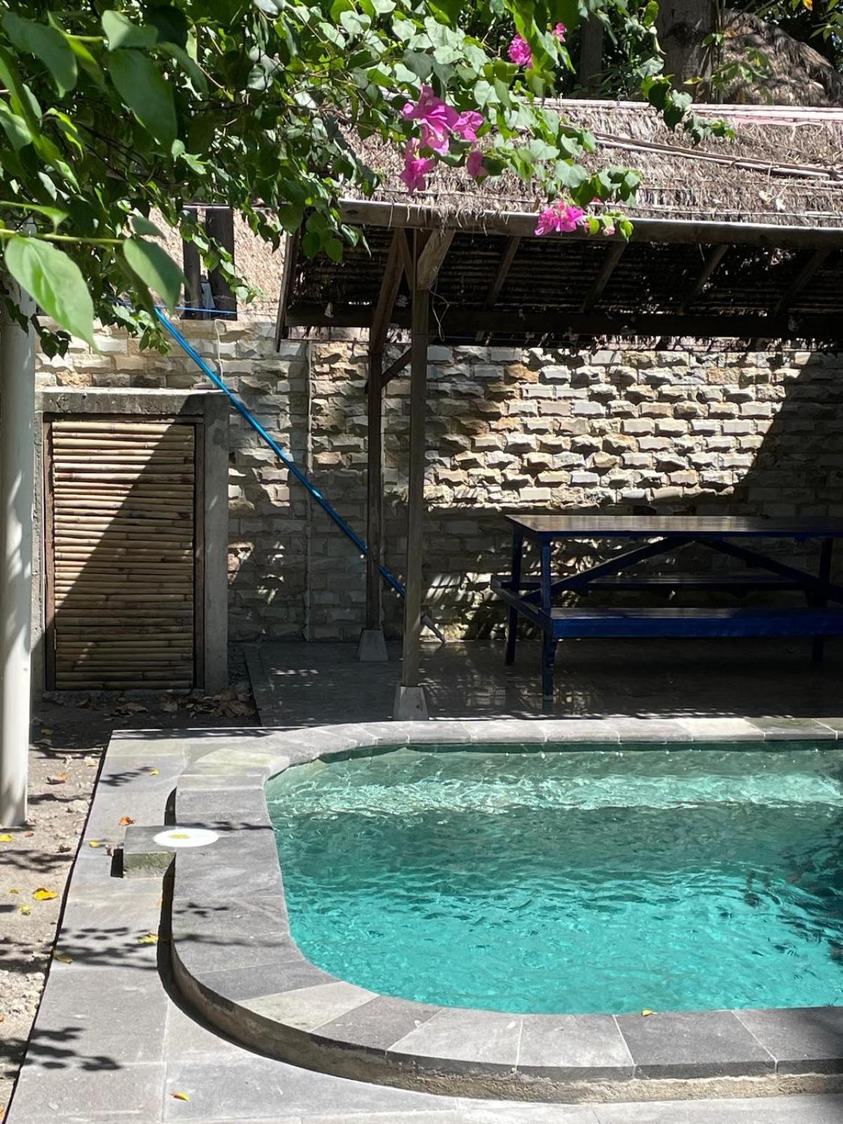Elephant House And Bungalows Gili Air Extérieur photo